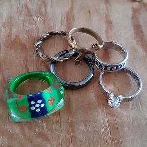 Lot of rings est. size 6